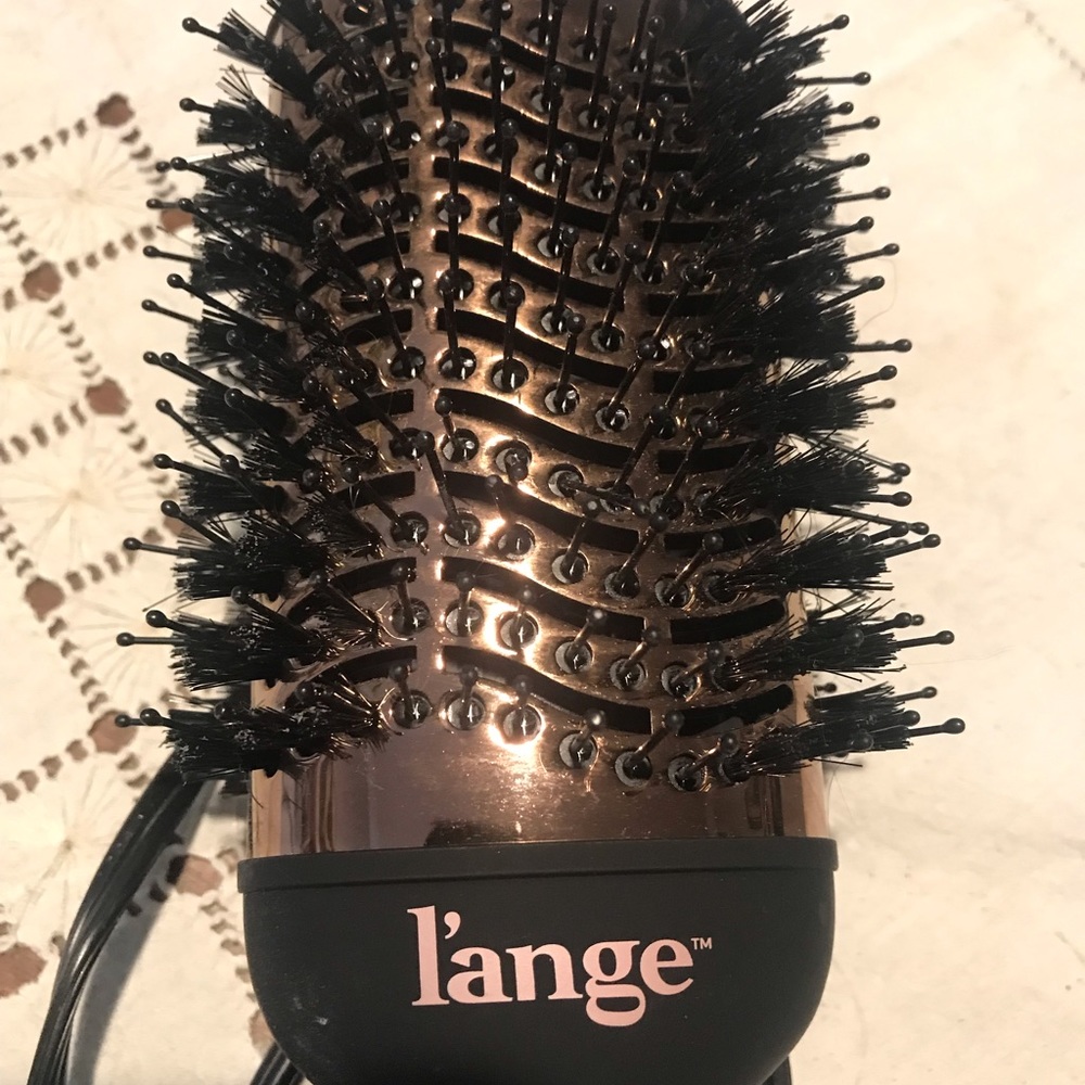 New L’ange volume drying brush